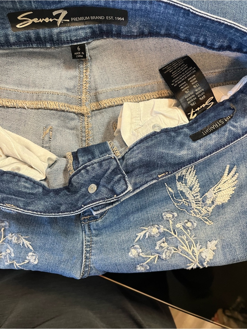 Seven7 Light Blue Embroidered Capri Jeans - Picture 5 of 7